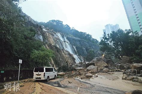 耀東山泥傾瀉|39宗山泥傾瀉 耀東邨山坡滾兩層高巨石